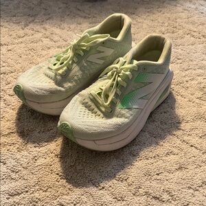 New Balance Women's Light Green Sneakers